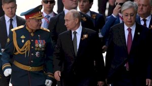 Президент Токаев не собирается в Москву на парад