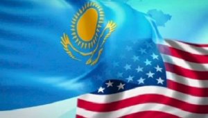 Нурсултан Назарбаев и экс-Вице-Президент США Альберт Гор поговорили по телефону