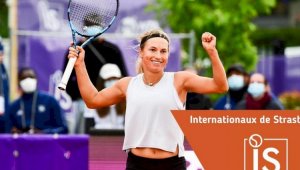 Казахстанская теннисистка вышла в четверть финала турнира во Франции