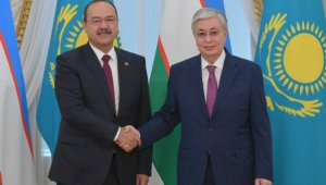 Касым-Жомарт Токаев наградил Премьер-министра Узбекистана орденом «Достык»