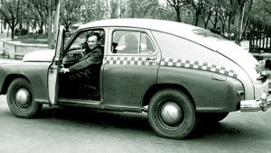 Как из века в век развивалось городское такси