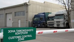 Налоговиков отстранили от досмотра грузов на границе в Казахстане