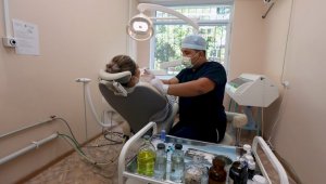 В больнице Алматы ко Дню столицы оказали бесплатные стоматологические услуги многодетным женщинам