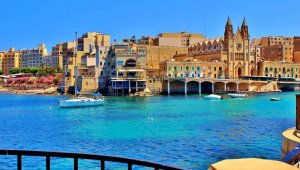 Мальта первой из европейских стран закрывает въезд непривитым туристам
