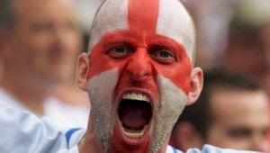 Фанаты громили Лондон после поражения своей команды на Евро-2020