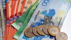 Казахстанцы набрали кредитов на 8,2 триллиона тенге