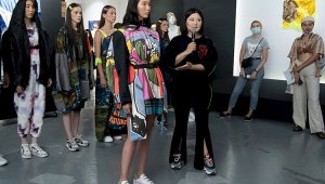 Алматинские дизайнеры предлагают модное решение экологических проблем