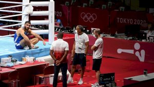 Курьезы Олимпиады: боксер устроил «сидячую забастовку» на ринге
