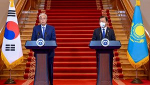 Президенты Казахстана и Кореи провели брифинг для СМИ