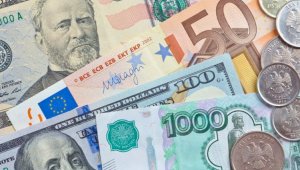По какому курсу можно продать и купить доллары, евро и рубли в обменниках Алматы