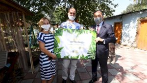 В День города аким Алматы поздравил победителей конкурса на лучшее озеленение дворов