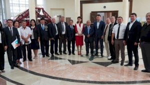 Аида Балаева встретилась с представителями казахских культурных центров Узбекистана