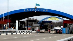Более 230 грузовиков застряли на пограничных переходах Казахстана