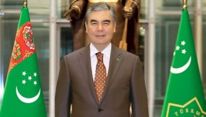Парламент Туркменистана наградил Бердымухамедова медалью «Отважный туркмен»