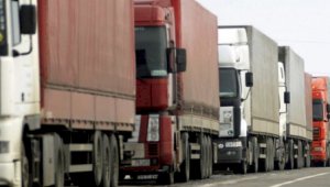 Около 270 грузовиков стоят в очередях на погранпереходах Казахстана
