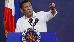 Прививать антиваксеров по ночам, пока они спят, предложил президент Филиппин