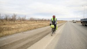 Алматинский велопутешественник в одиночку объедет Казахстан