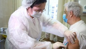 В США разработали высокоэффективную вакцину от КВИ для пожилых