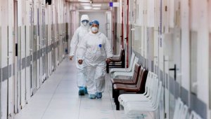 Трое казахстанцев скончались от коронавируса и ковидной пневмонии за сутки