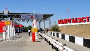 Кыргызстан намерен сократить срок сдачи ПЦР-теста для пересекающих границу до 48 часов