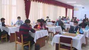 В Казахстане проходит чемпионат Азии по тогызкумалаку
