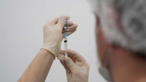 Согласие родителей не нужно – фейковый НПА о вакцинации школьников рассылают в казнете