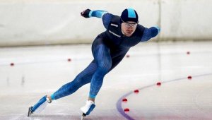 Казахстанский конькобежец выиграл «золото» чемпионата четырех континентов