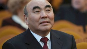 В Бишкеке прекращено уголовное преследование экс-президента Акаева