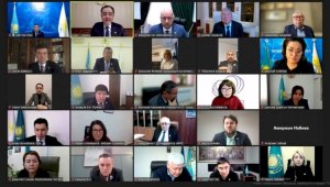 Бакытжан Сагинтаев провел заседание политсовета алматинского городского филиала партии Nur Otan
