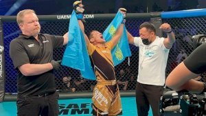 Казахстанский боец стал первым трехкратным чемпионом мира в любительском ММА
