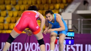 Казахстанка завоевала «золото» престижного турнира по женской борьбе