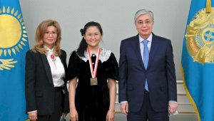 Президент пожелал новых побед шахматистке Бибисаре Асаубаевой