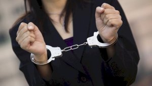 Подозреваемая в торговле людьми казахстанка экстрадирована из Бахрейна