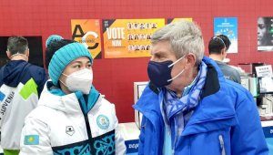 Глава МОК встретился с лидером казахстанской команды по фристайл-акробатике