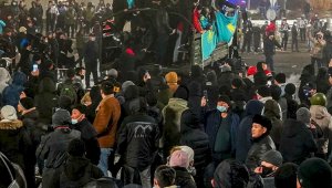 Люди в красном, или Кто руководил боевиками во время массовых беспорядков в Алматы?