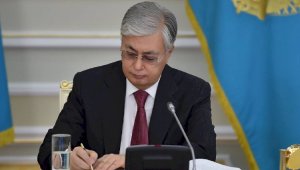 Глава государства подписал указ о деятельности акимов