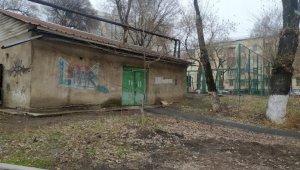 Вторжение в «золотой квадрат»: жители центра Алматы призывают соблюдать распоряжение Главы государства