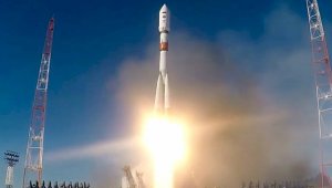 Ракету с военным спутником запустили россияне