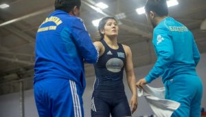 Казахстанка восхитила поклонников на чемпионате Азии по борьбе 
