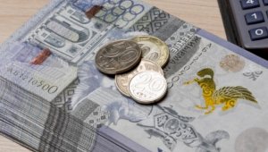 Средняя зарплата в Казахстане превысила 280 тысяч тенге