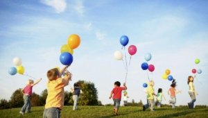 Губительная привычка: почему не стоит запускать воздушные шары в небо