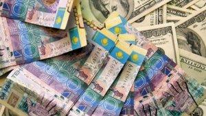 В Казахстане резко упал курс доллара