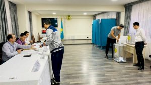 Пациенты учреждений здравоохранения Алматы активно голосуют на референдуме