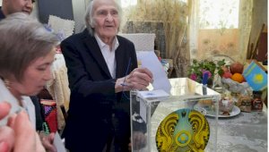 В Алматы на референдуме проголосовал 101-летний долгожитель