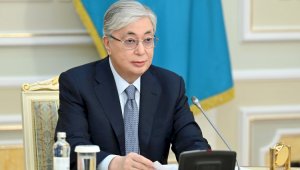 Президент Казахстана внес изменения в указ о запрете на вывоз американской валюты