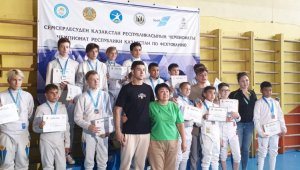 Алматинские спортсмены одержали победу на чемпионате Казахстана по фехтованию