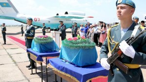 Герои вернулись: в Алматы доставили останки солдат, погибших в ВОВ