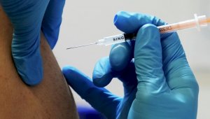 Новым побочным эффектом вакцин от COVID-19 пугают в соцсетях казахстанцев