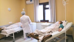 В инфекционные стационары Алматы с диагнозом КВИ уже госпитализирован 131 человек