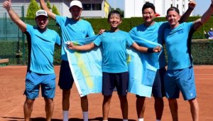 Казахстанские теннисисты сразятся с командой США в матче за «бронзу»